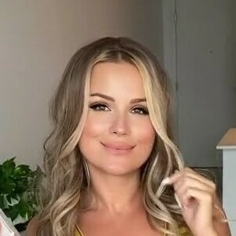 Fcknpeach 美しいポルノスター 画像