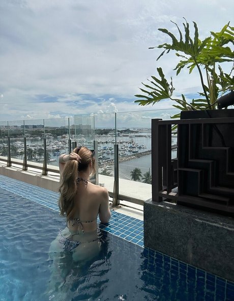 ヌード妻オンリーファンズ HD ギャラリー