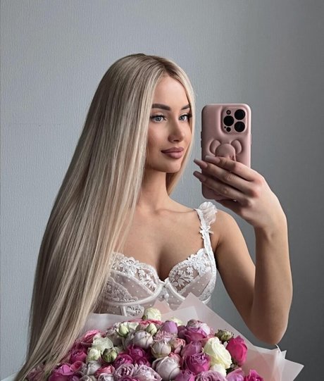 nassstya k セクシーモデル 画像