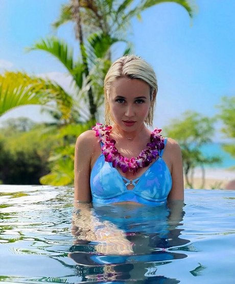 Klava Koka 高品質のポルノスター 画像