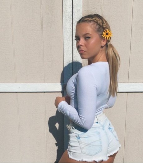 Tabitha Whitaker ヌード女優 画像