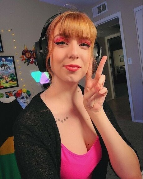 MaryMajora xxxポルノスター 画像