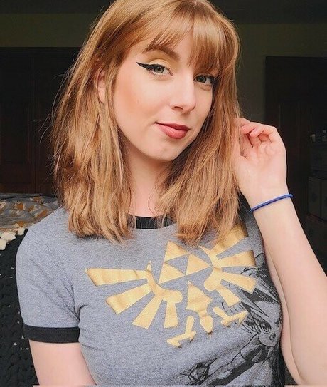 巨乳カップルオンリーファンズ 美しいポルノ 写真