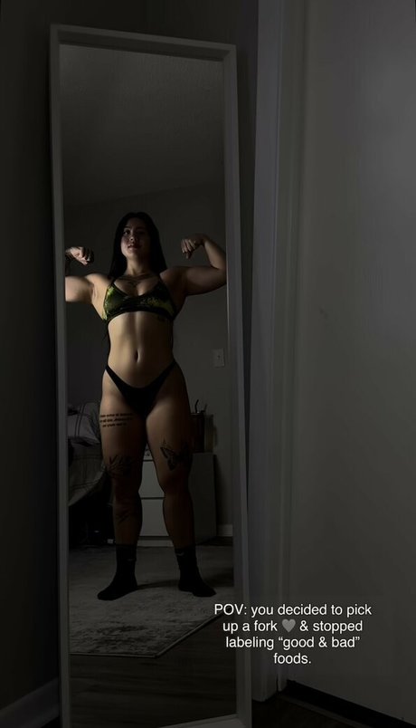 Layla Zinser 美しいモデル 写真