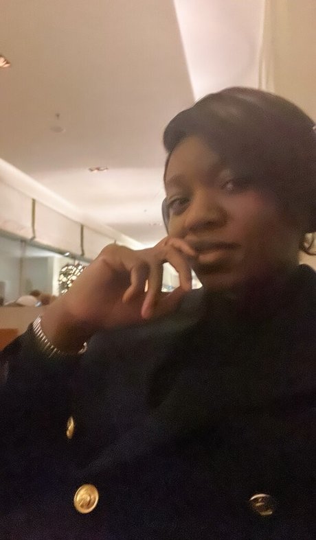 a desuwa__ アダルトスター 写真