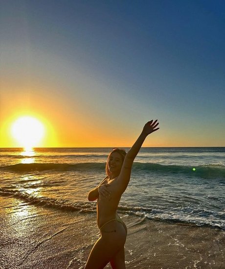 熟女の手コキオンリーファンズ エロ 写真