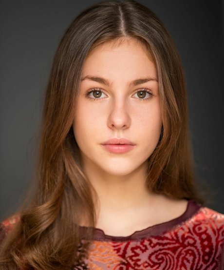 Eloise Webb ヌードモデル ギャラリー