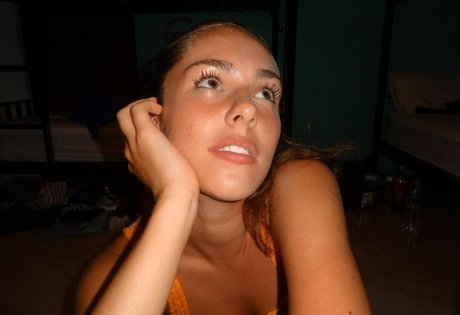 Eloise Webb ホットなモデル ギャラリー