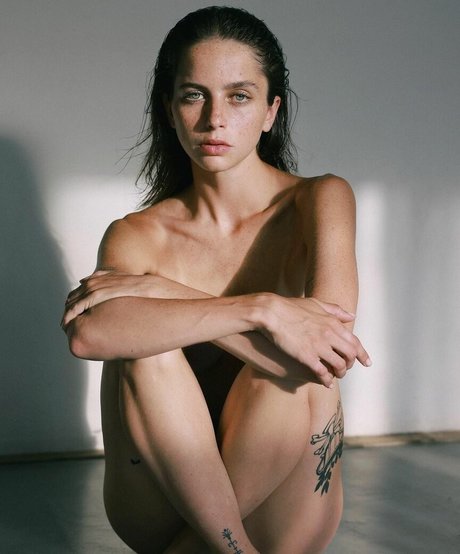 Yali Hoizzner HDポルノスター 写真