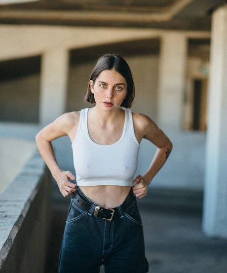 Yali Hoizzner 裸の女優 アーカイブ