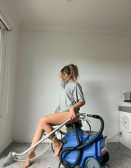 40歳のオンリーファンズ 美しい裸 画像