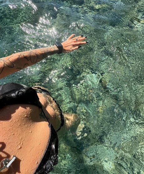 iambabypil ヌード女優 写真