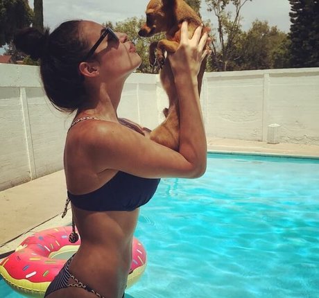 Chloe Bridges HD女優 写真