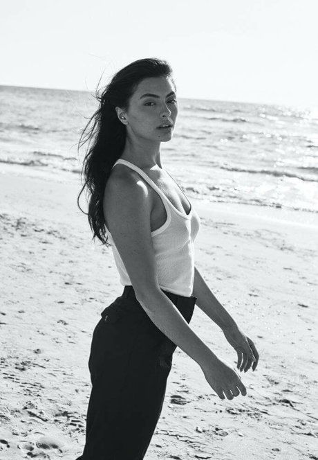 Ofir Korsia ポルノスター 素敵 写真