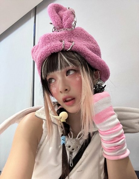 Hanni Pham スター xxx 写真