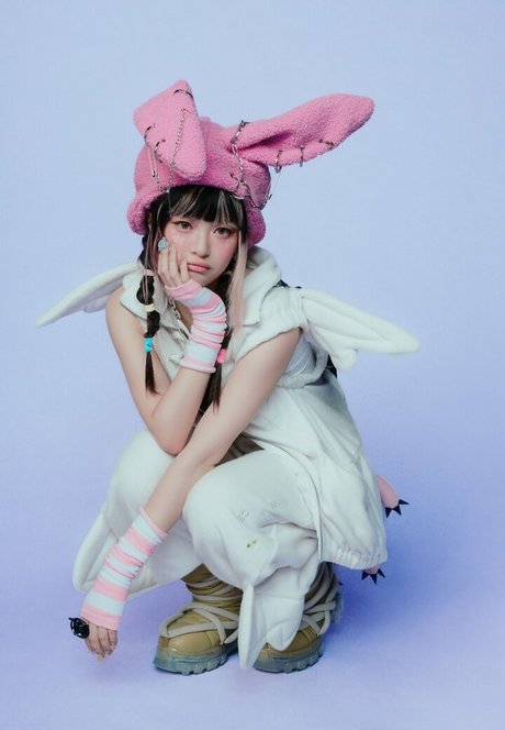 Hanni Pham ポルノスター エロティック 写真