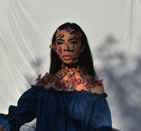 Fatima Guevara 独占女優 ギャラリー