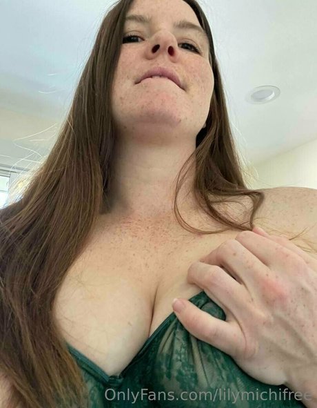 lilymichifree 無料のスター 写真