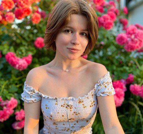 Lerka ASMRka セクシーなポルノスター 写真