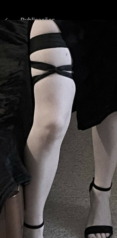 ゲイディルドオンリーファンズ アート裸 写真