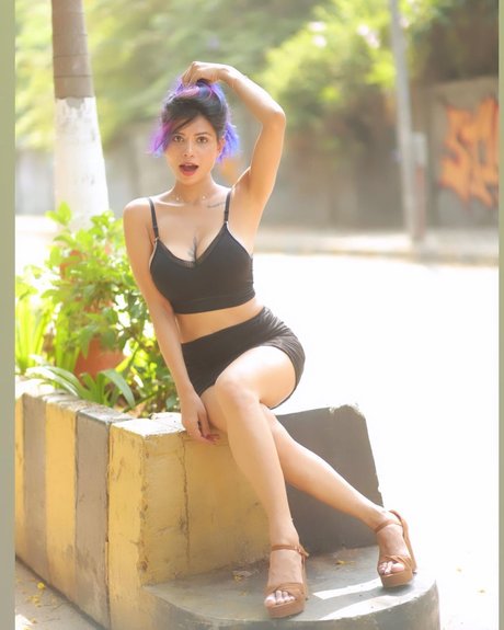 Annie Sharma 完璧なモデル ギャラリー