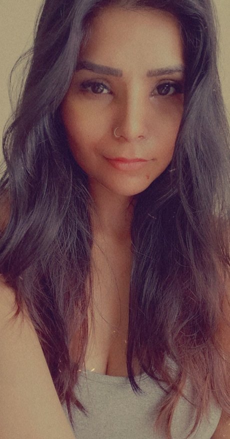 Annie Sharma セックスモデル アーカイブ