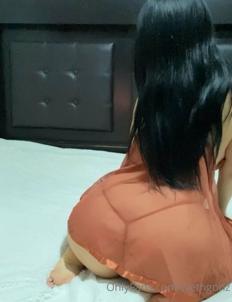 Iveth Gonz_ ポルノスター ホット 写真