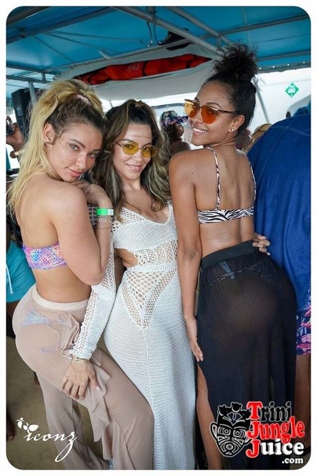 大きなプッシー唇オンリーファンズ パーフェクト 写真