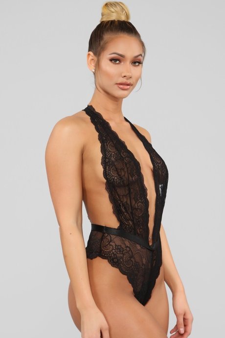 軍事オンリーファンズ 無料裸 写真