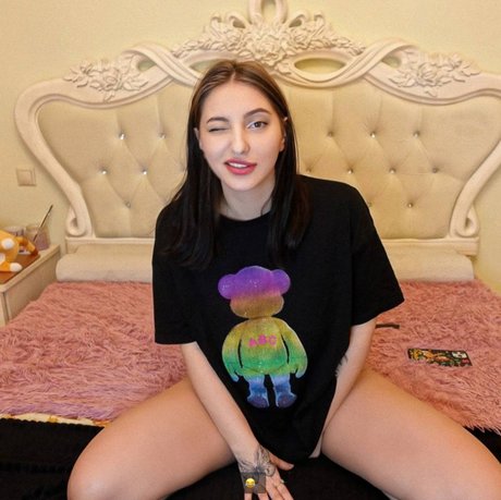 Ave Mary_ ポルノスター xxx 画像