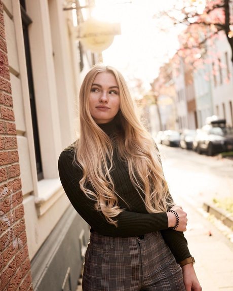 小柄な黒人オンリーファンズ トップ ギャラリー