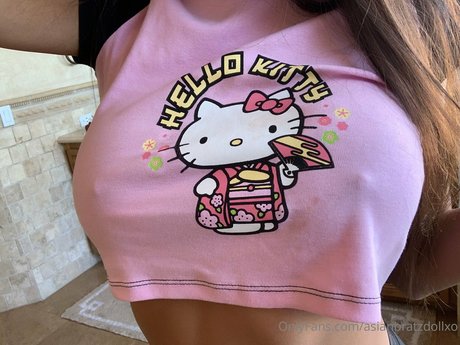 Kaitlyn Nguyen_ セクシーモデル アーカイブ