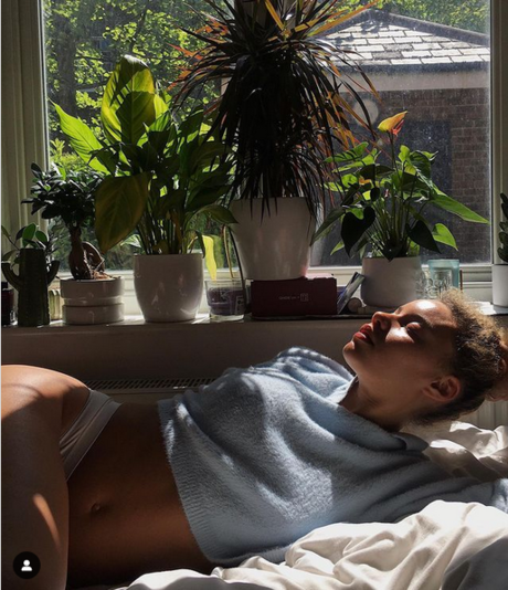 Lara never laura セックスモデル 写真