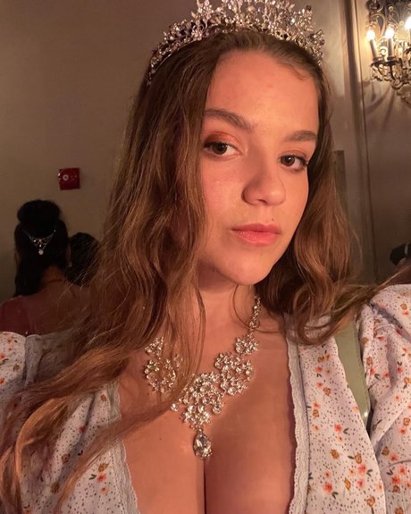 Mayaisfiya 裸の女優 画像