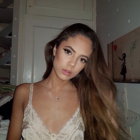 アウトドア 熟女 オンリーファンズ 限定 写真