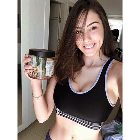 ヌード熟女オンリーファンズ HD ギャラリー