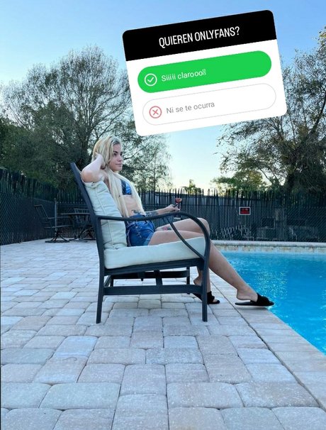 Alejandra Barbie_ エロティックなスター 写真