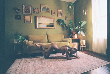 Luci Lane_ 無料モデル 写真