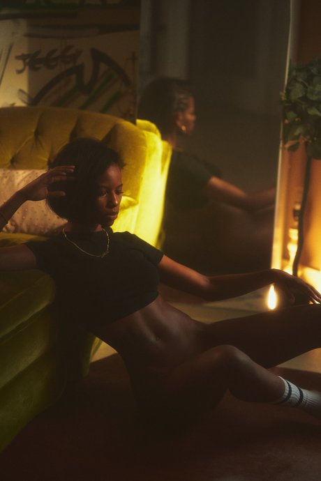 ティーンレズビアンオンリーファンズ 限定 画像