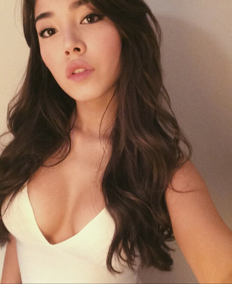 Emilymisi HDポルノスター 写真