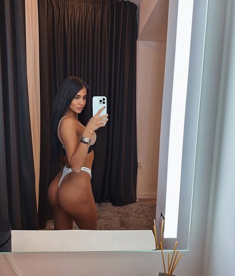 Anasteyshaa ポルノスター 裸 画像