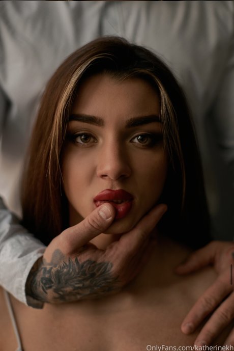 アナルオーガズム オンリーファンズ ポルノグラフィック 写真