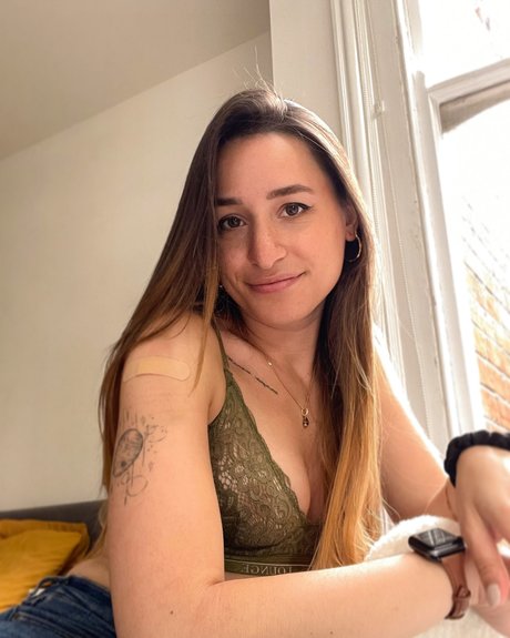 アウトドア 熟女 オンリーファンズ セクシーヌード 写真