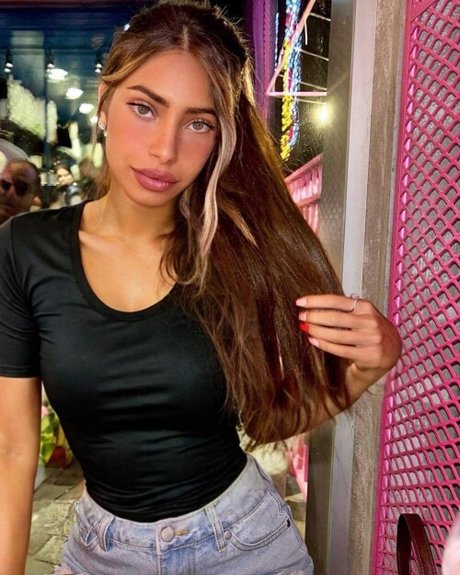 Koral Alkobi セックススター アーカイブ