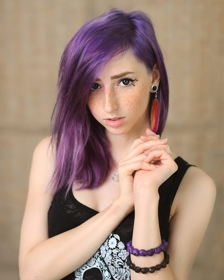 Eliza Satu 無料モデル 写真