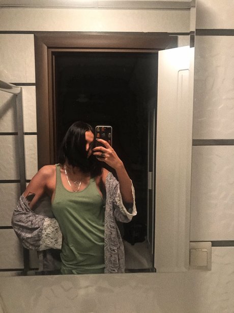 Egexbasoglu トップモデル 写真