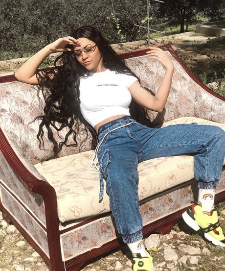 Egexbasoglu ヌードのポルノスター 写真