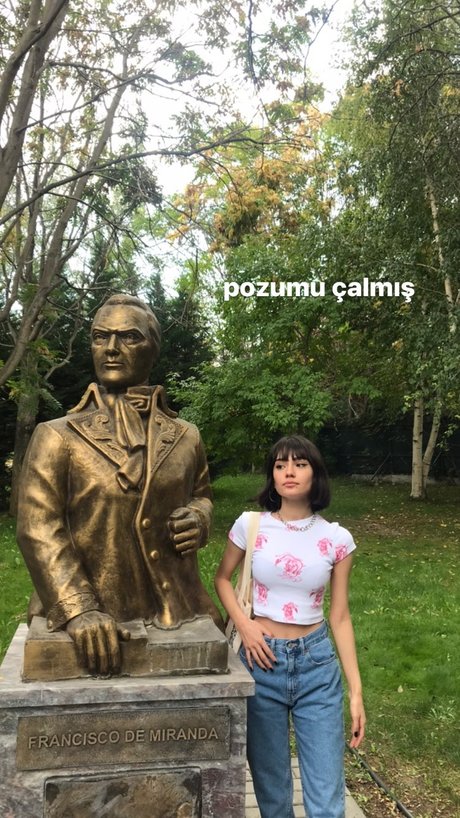 JOI オンリーファンズ セクシー 写真