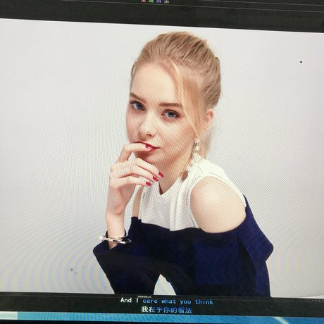 Yulia Kolmakova アートスター 写真