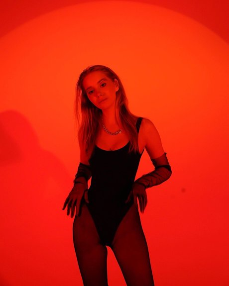 Yulia Kolmakova ヌードのポルノスター 写真